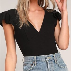🌿 3/$30 Lulus Black Ruffle Sleeve Crop Top XS